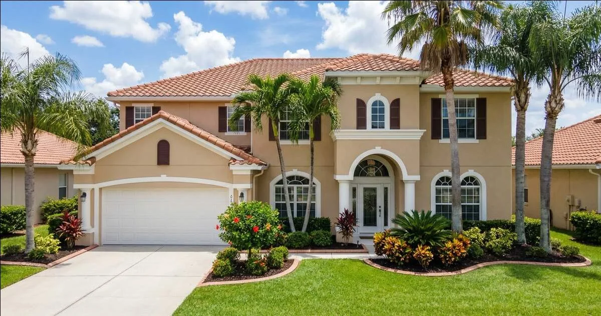 How Much Does It Cost to Paint a House in Westchase, FL?