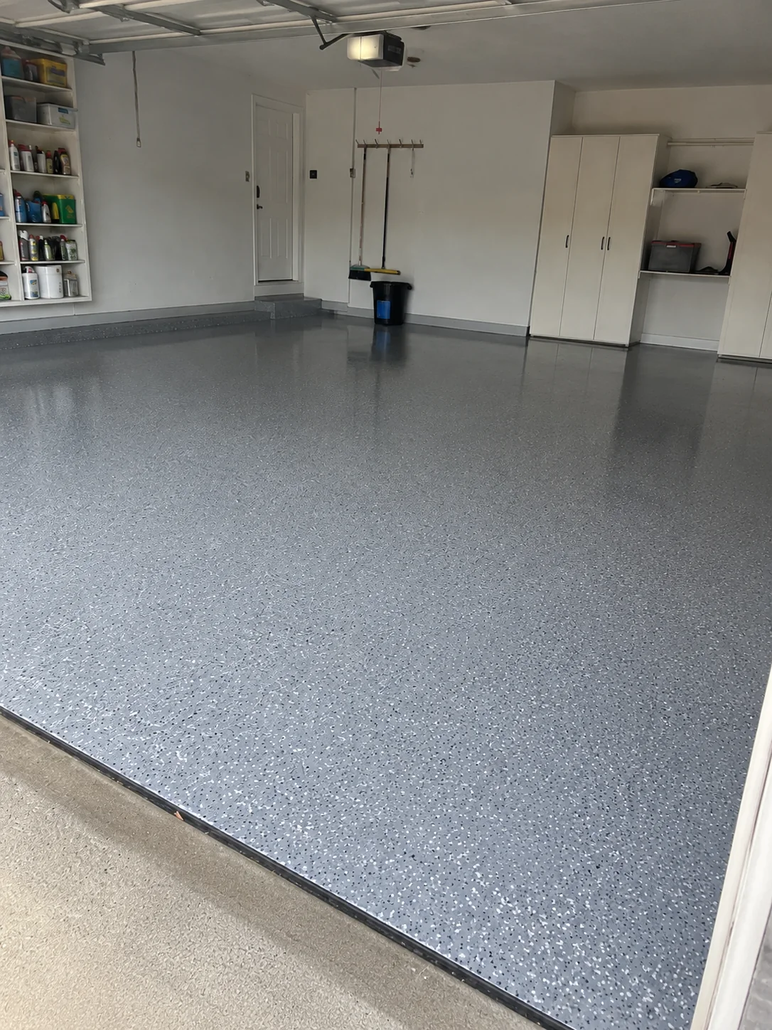 Speckled epoxy garage floor finish