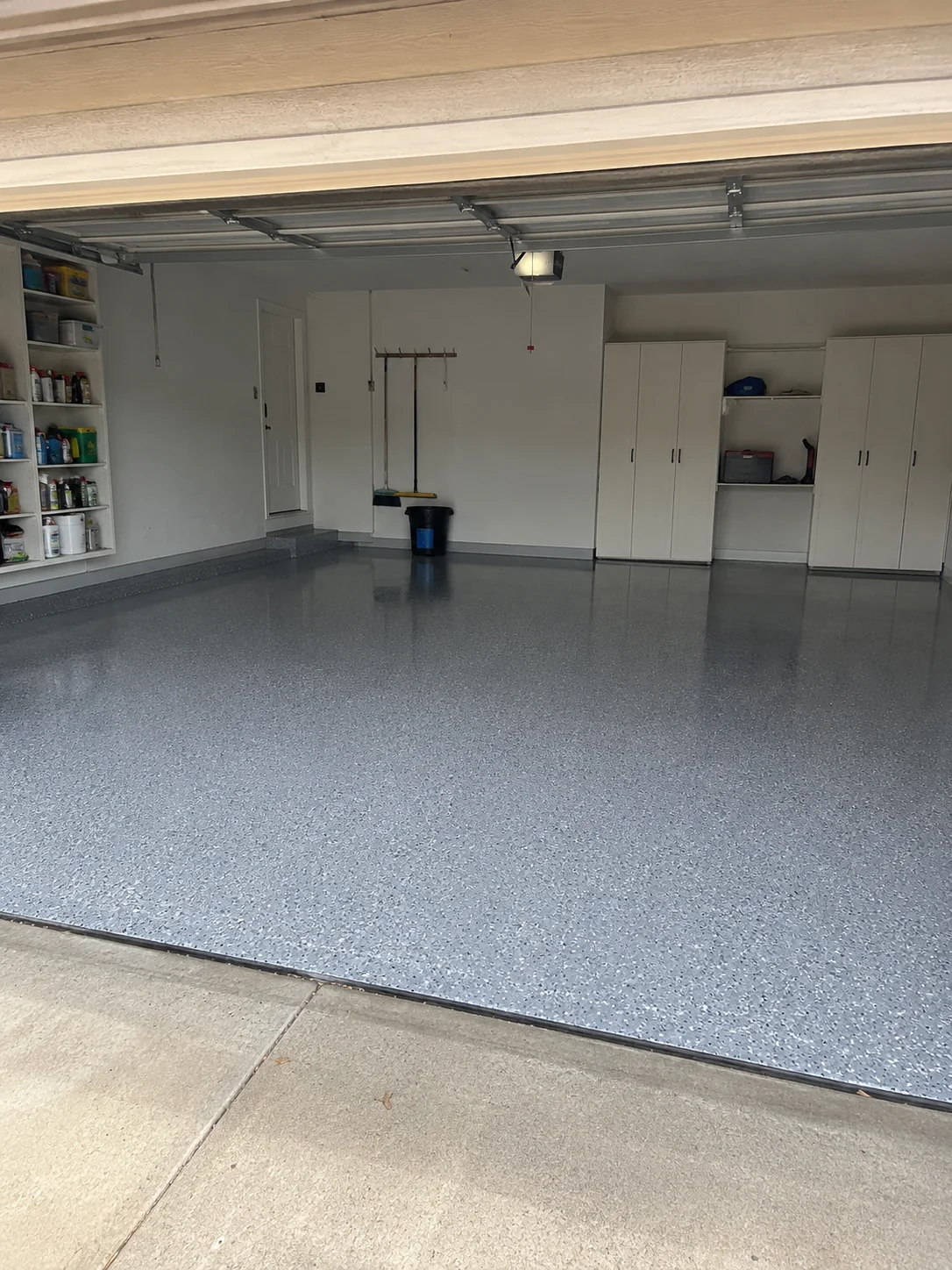 Finished epoxy garage floor coating